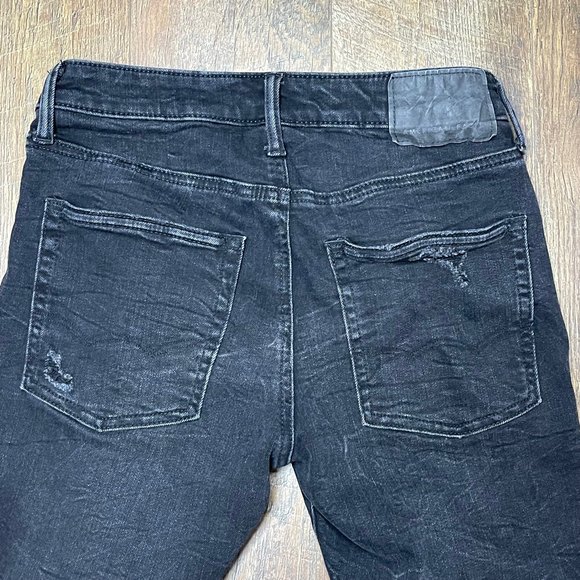 American Eagle Woman’s Black Mid-Thigh Distressed Jean Shorts Size 28 - Picture 5 of 6